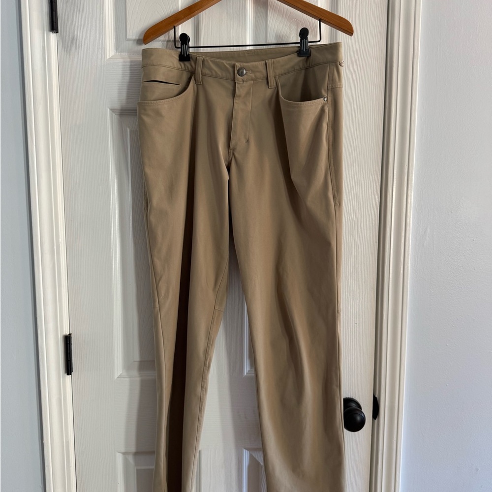 lululemon athletica Men's Tan Chino Pants